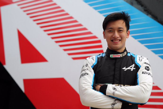周冠宇走进f1的中国车手